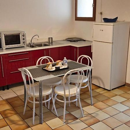 Hotel Et Residence De La Transhumance Сен-Мартен-де-Кро Экстерьер фото